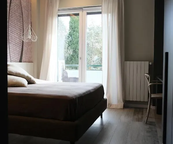 Bed & Breakfast Garibaldi House - Luxury