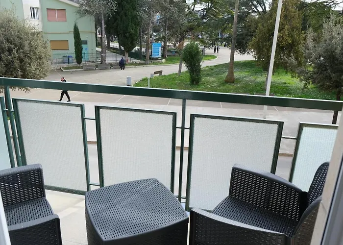 Garibaldi House - Luxury Bed & Breakfast